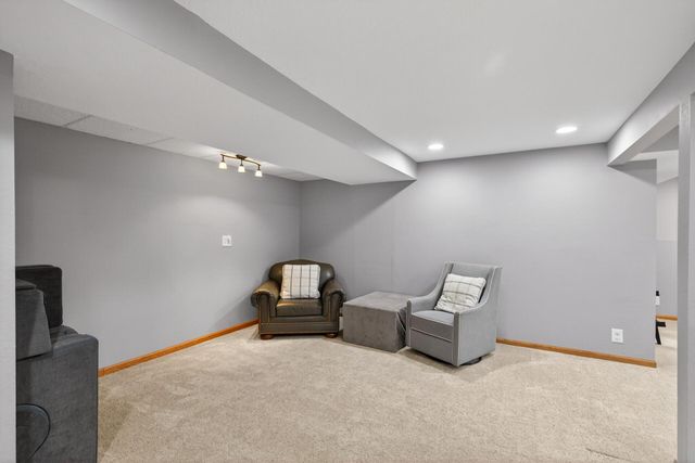 14715 39th Avenue N, Plymouth, MN 55446