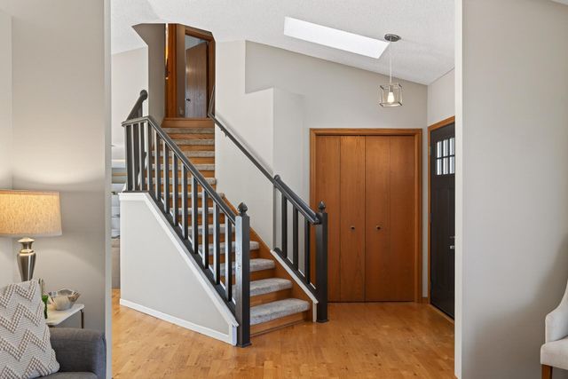 14715 39th Avenue N, Plymouth, MN 55446