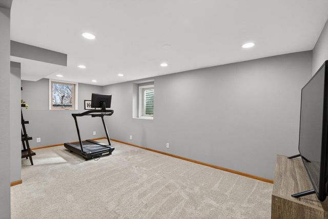 14715 39th Avenue N, Plymouth, MN 55446