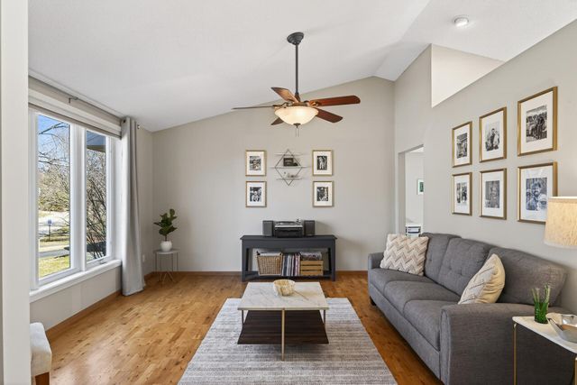 14715 39th Avenue N, Plymouth, MN 55446