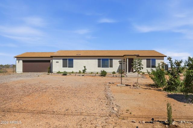 37636 W MINNEZONA Avenue, Tonopah, AZ 85354