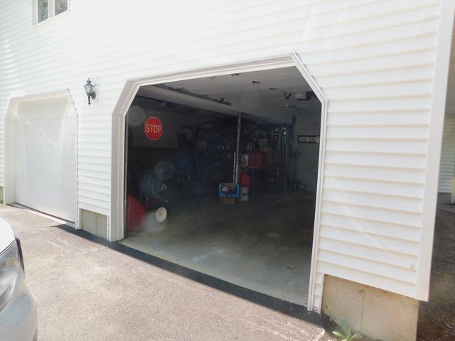 621 Marshall St, Holliston, MA 01746