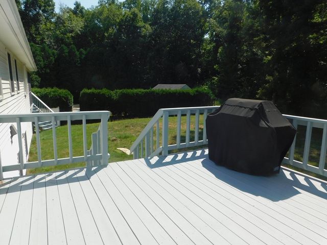 621 Marshall St, Holliston, MA 01746