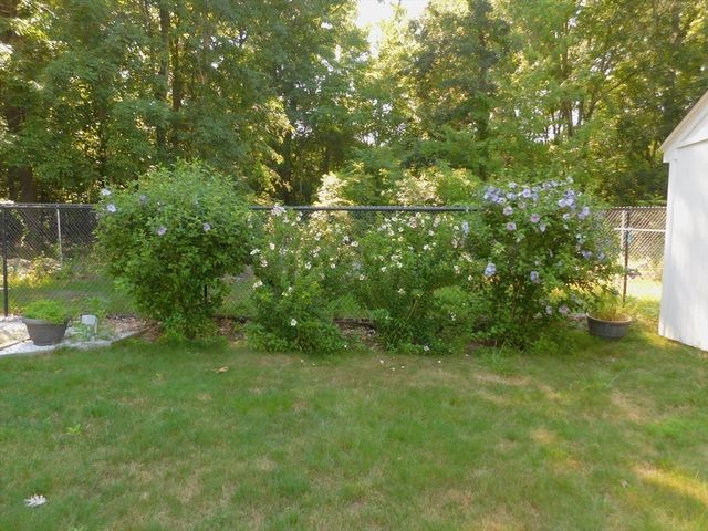 621 Marshall St, Holliston, MA 01746