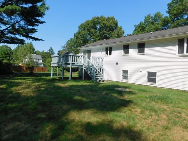 621 Marshall St, Holliston, MA 01746