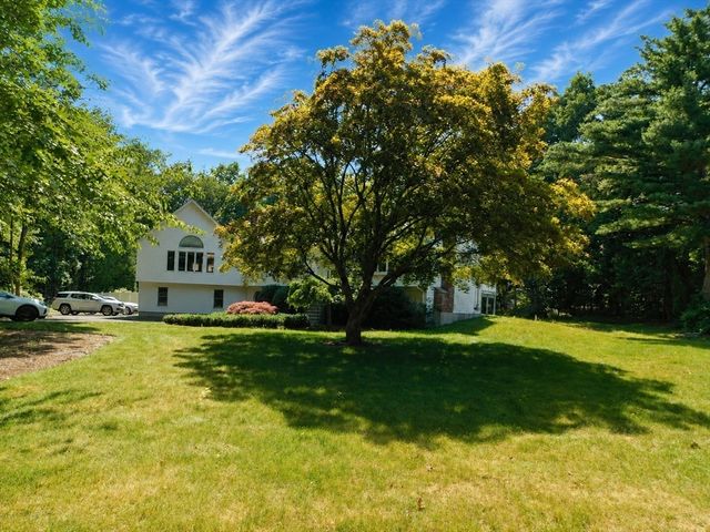 621 Marshall St, Holliston, MA 01746
