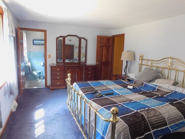 621 Marshall St, Holliston, MA 01746