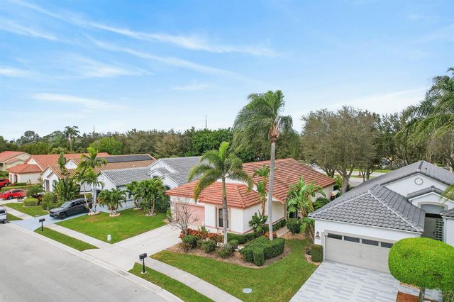 10056 Lexington Circle N, Boynton Beach, FL 33436