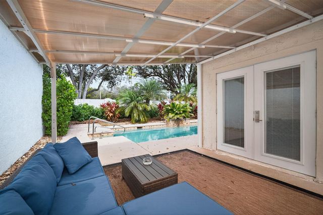 10056 Lexington Circle N, Boynton Beach, FL 33436