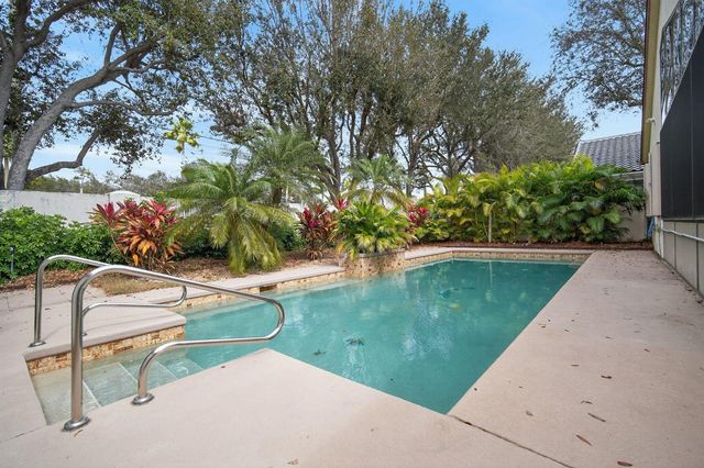 10056 Lexington Circle N, Boynton Beach, FL 33436