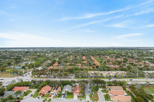 10056 Lexington Circle N, Boynton Beach, FL 33436