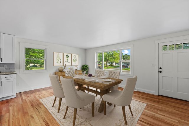 15 Lancaster Road, Glastonbury, CT 06033