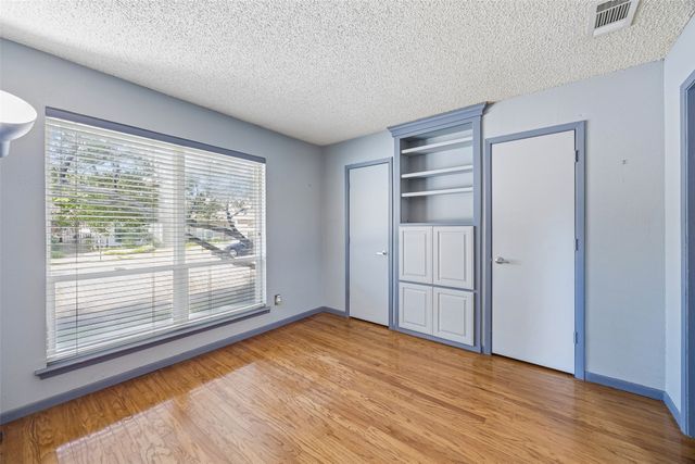 9149 Emberglow Lane, Dallas, TX 75243