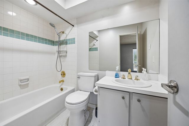 9149 Emberglow Lane, Dallas, TX 75243