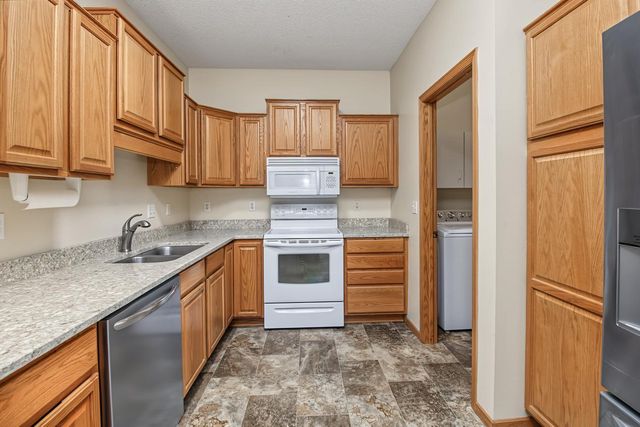15141 Cimarron Avenue, Rosemount, MN 55068