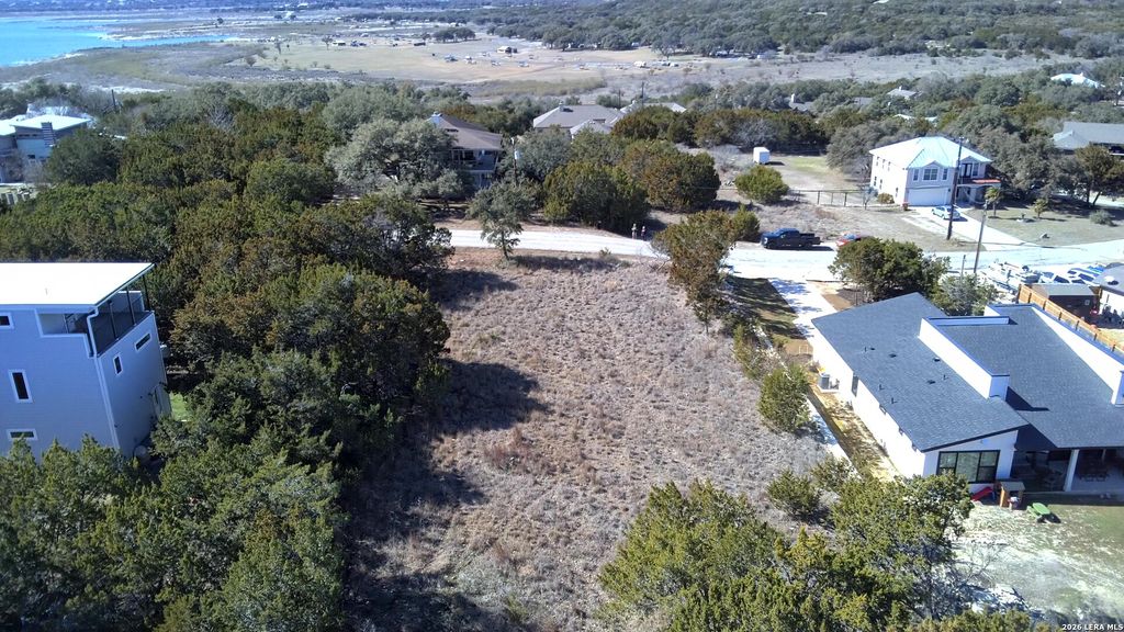 579 Airline, Canyon Lake, TX 78133