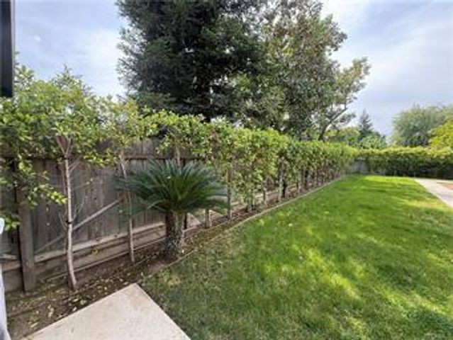 1854 Cougar Lane, Clovis, CA 93611