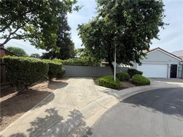 1854 Cougar Lane, Clovis, CA 93611