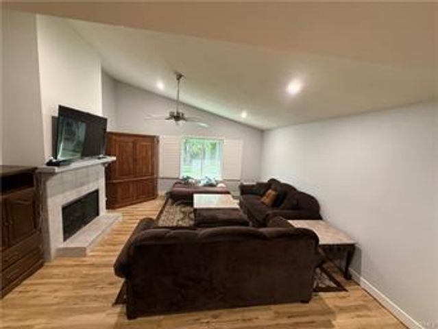 1854 Cougar Lane, Clovis, CA 93611