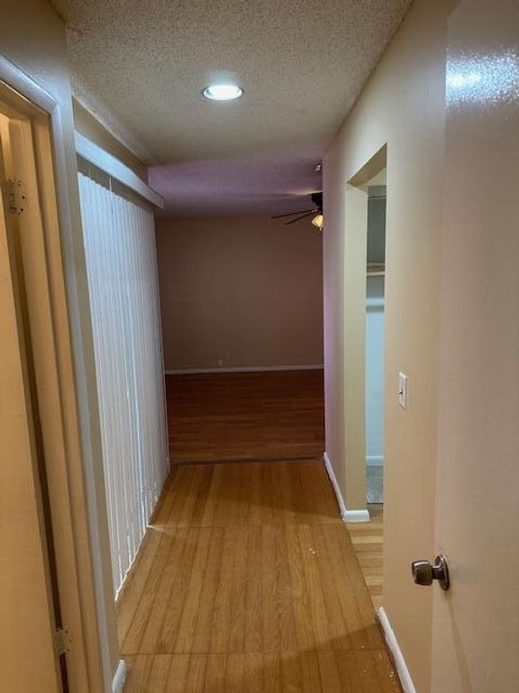 Image 12 of property listing at 11983 Shakerwood Lane, Wellington, FL 33414