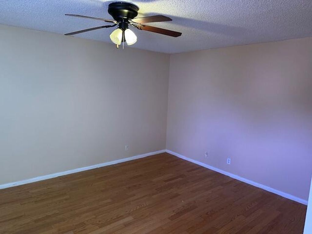 Image 3 of property listing at 11983 Shakerwood Lane, Wellington, FL 33414