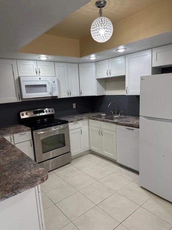 Image 30 of property listing at 11983 Shakerwood Lane, Wellington, FL 33414
