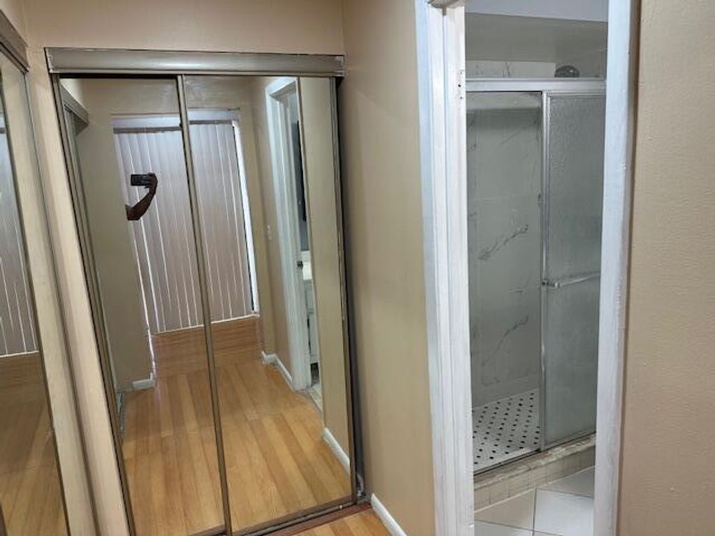 Image 7 of property listing at 11983 Shakerwood Lane, Wellington, FL 33414