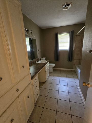 2970 41st Street SE, Paris, TX 75462