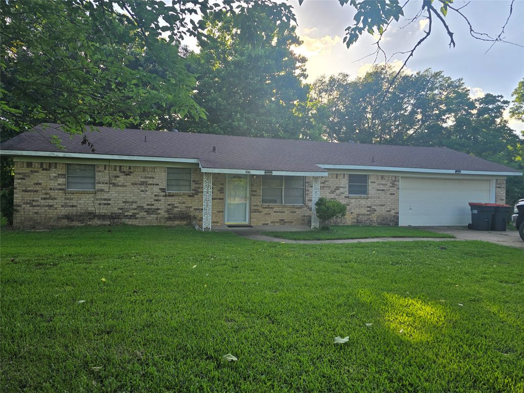 2970 41st Street SE, Paris, TX 75462