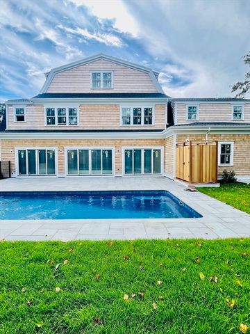 23 Pinehurst Road, Edgartown, MA 02539