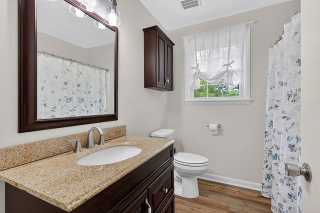 120 Hillwood Dr, Hendersonville, TN 37075