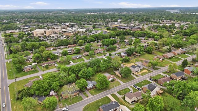 120 Hillwood Dr, Hendersonville, TN 37075