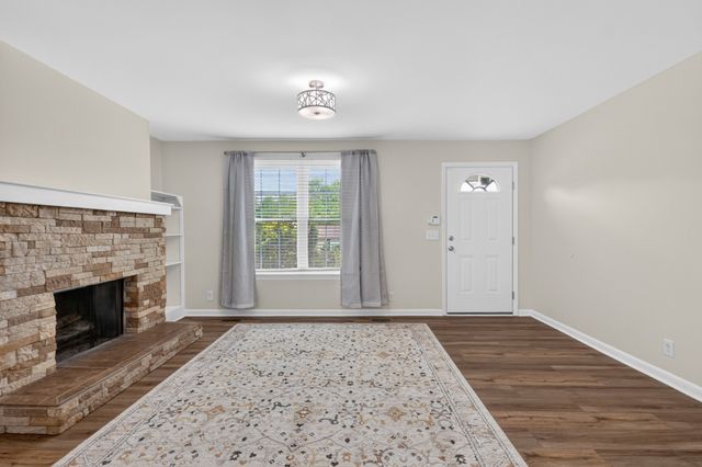 120 Hillwood Dr, Hendersonville, TN 37075