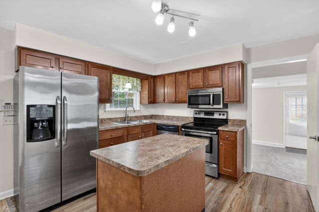 120 Hillwood Dr, Hendersonville, TN 37075