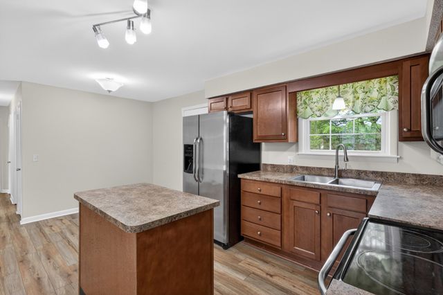 120 Hillwood Dr, Hendersonville, TN 37075