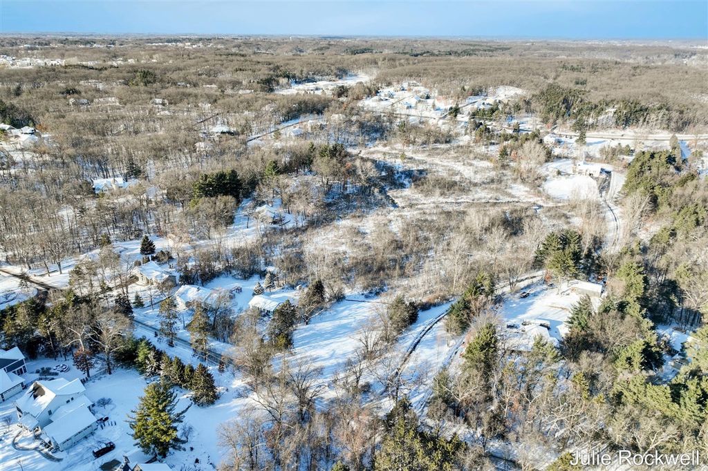 4477 Knapp Court, Grand Rapids, MI 49525