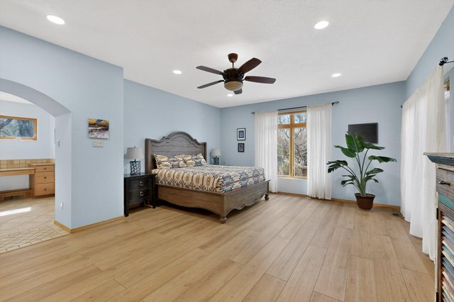 2416 Arbor Road NW, Albuquerque, NM 87107