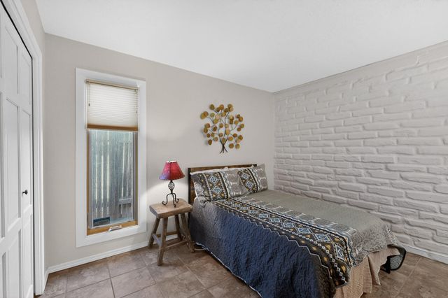 2416 Arbor Road NW, Albuquerque, NM 87107