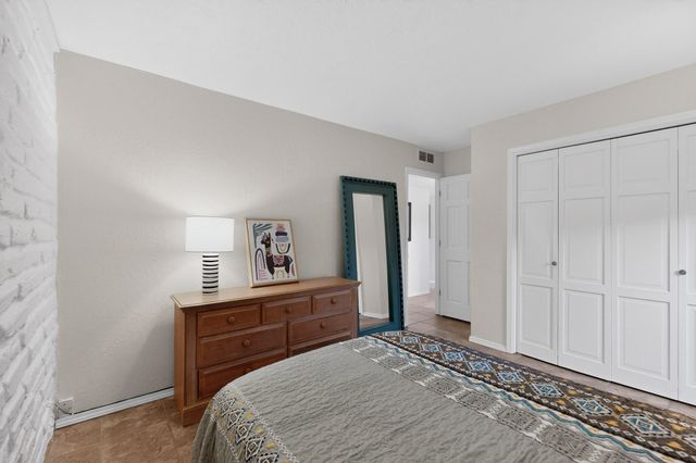 2416 Arbor Road NW, Albuquerque, NM 87107