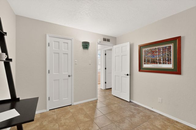 2416 Arbor Road NW, Albuquerque, NM 87107