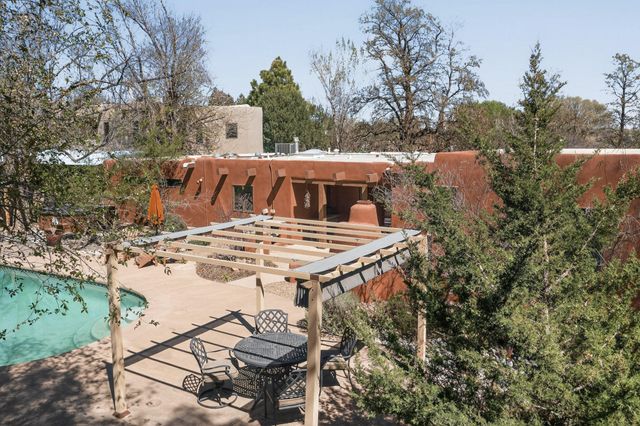 2416 Arbor Road NW, Albuquerque, NM 87107