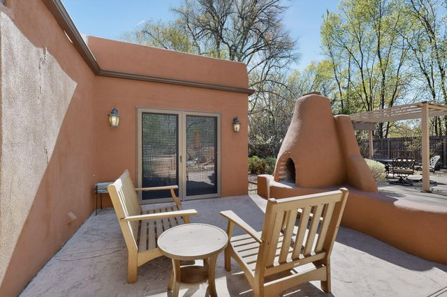 2416 Arbor Road NW, Albuquerque, NM 87107