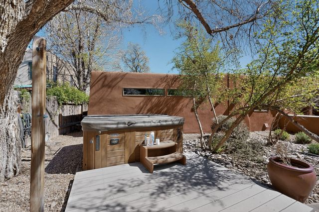 2416 Arbor Road NW, Albuquerque, NM 87107