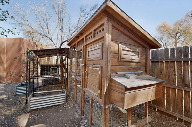 2416 Arbor Road NW, Albuquerque, NM 87107