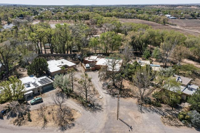 2416 Arbor Road NW, Albuquerque, NM 87107