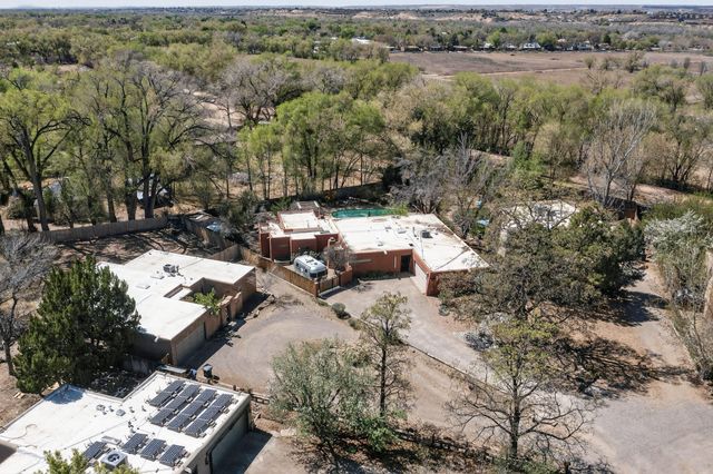 2416 Arbor Road NW, Albuquerque, NM 87107