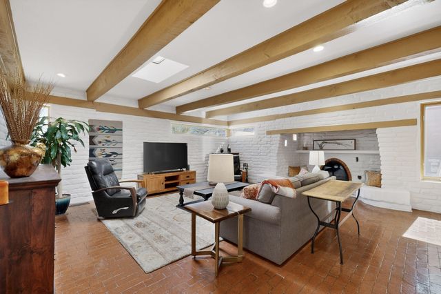 2416 Arbor Road NW, Albuquerque, NM 87107