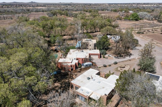 2416 Arbor Road NW, Albuquerque, NM 87107