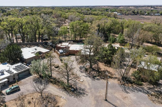 2416 Arbor Road NW, Albuquerque, NM 87107