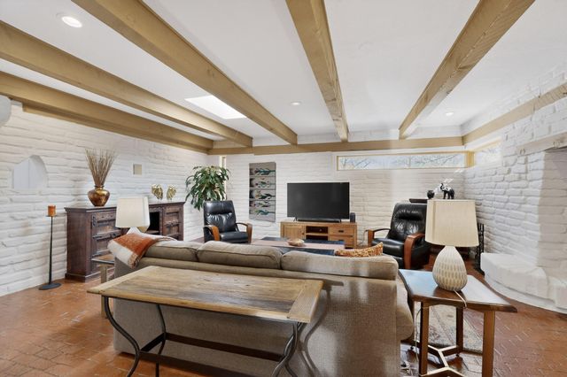 2416 Arbor Road NW, Albuquerque, NM 87107